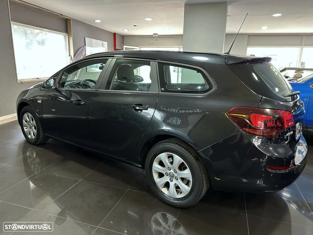 Opel Astra Sports Tourer 1.6 CDTi Executive S/S - 4