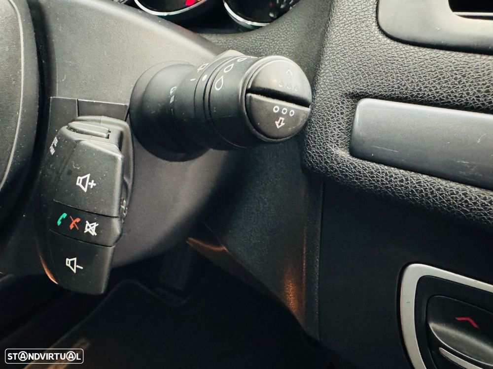 Renault Mégane 1.5 dCi GT Line EDC - 15