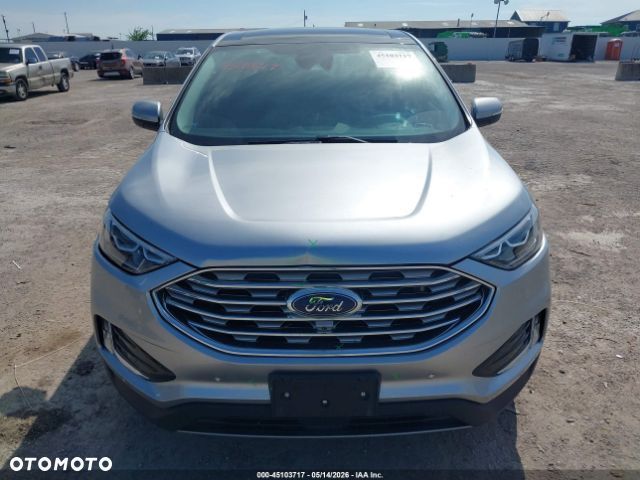 Ford Edge - 8