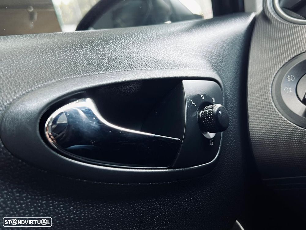 SEAT Ibiza 1.2 TDI CR Ecomotive Style — fotografia 32