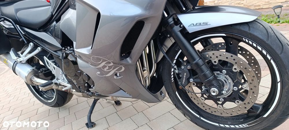 Suzuki GSX - 30