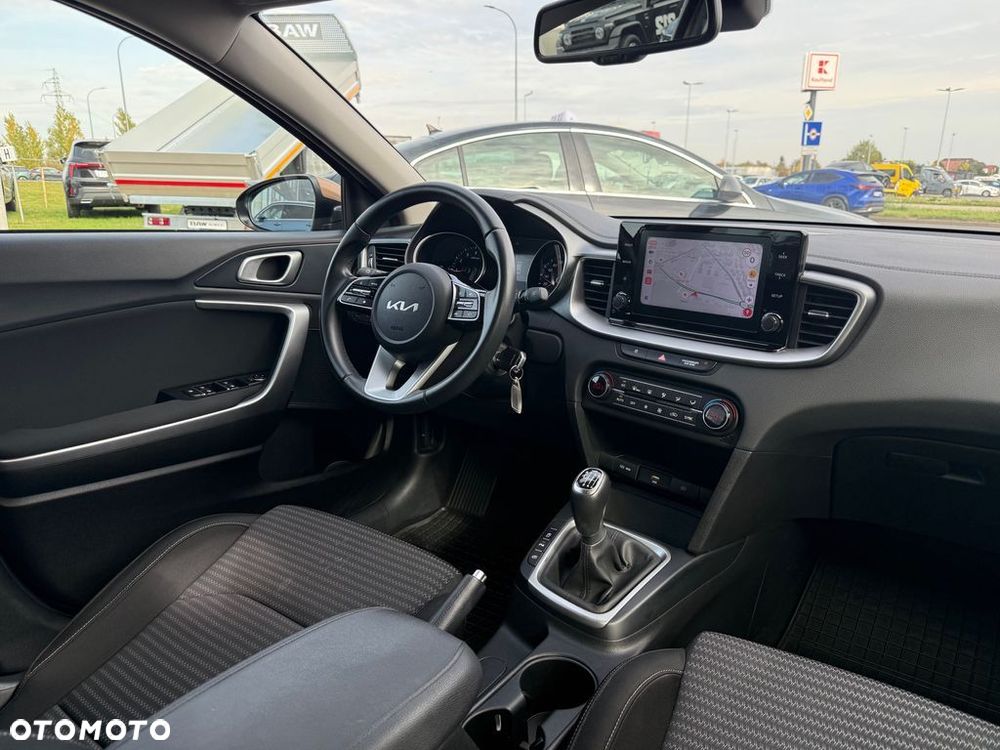 Kia Ceed 1.5 T-GDI M - 27