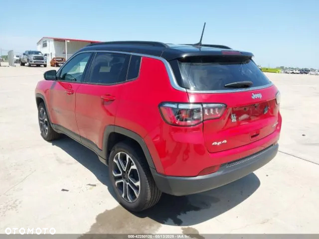 Jeep Compass - 4
