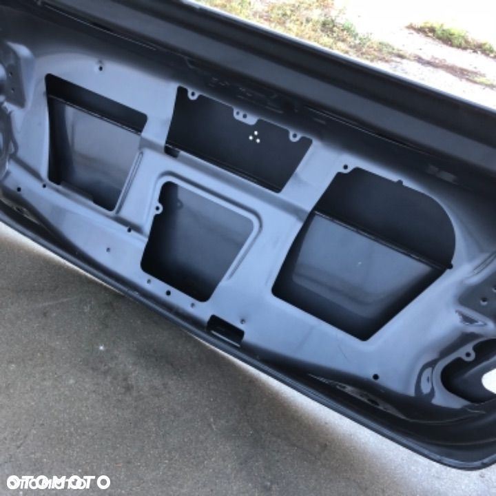 MERCEDES E 212 sedan klapa chrom kolory srebrna budyń szara - 2