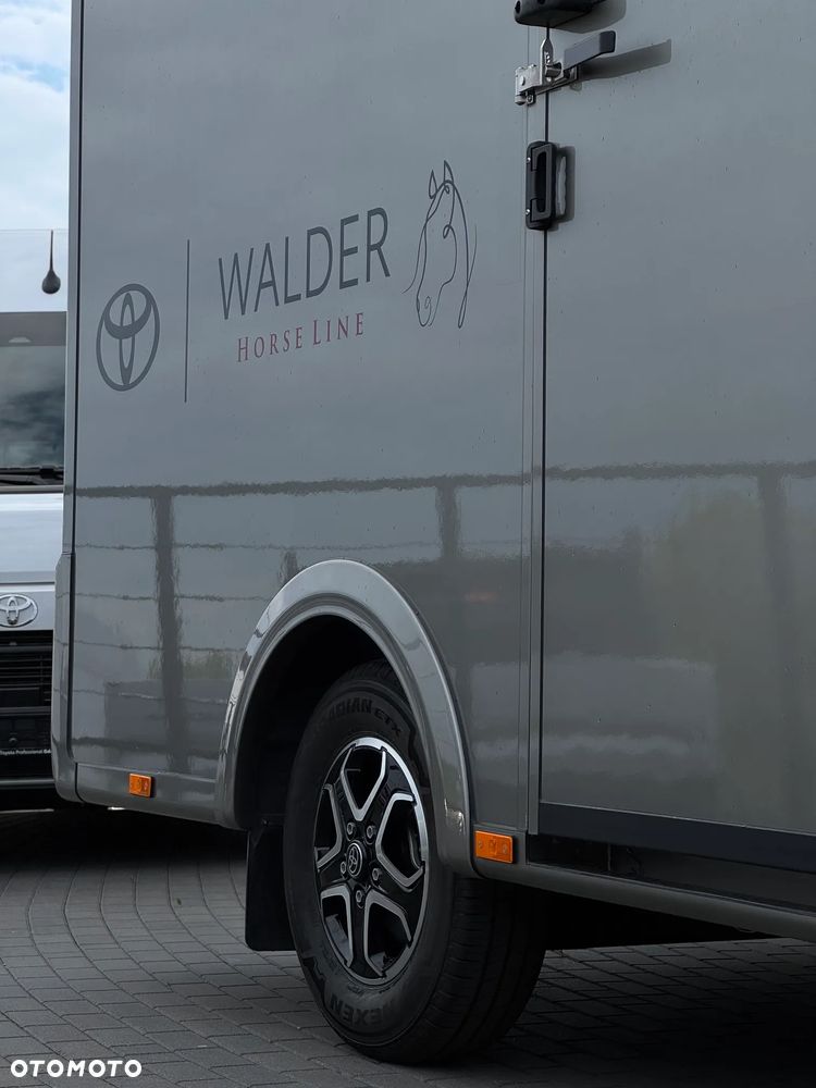 Toyota Proace MAX - 22