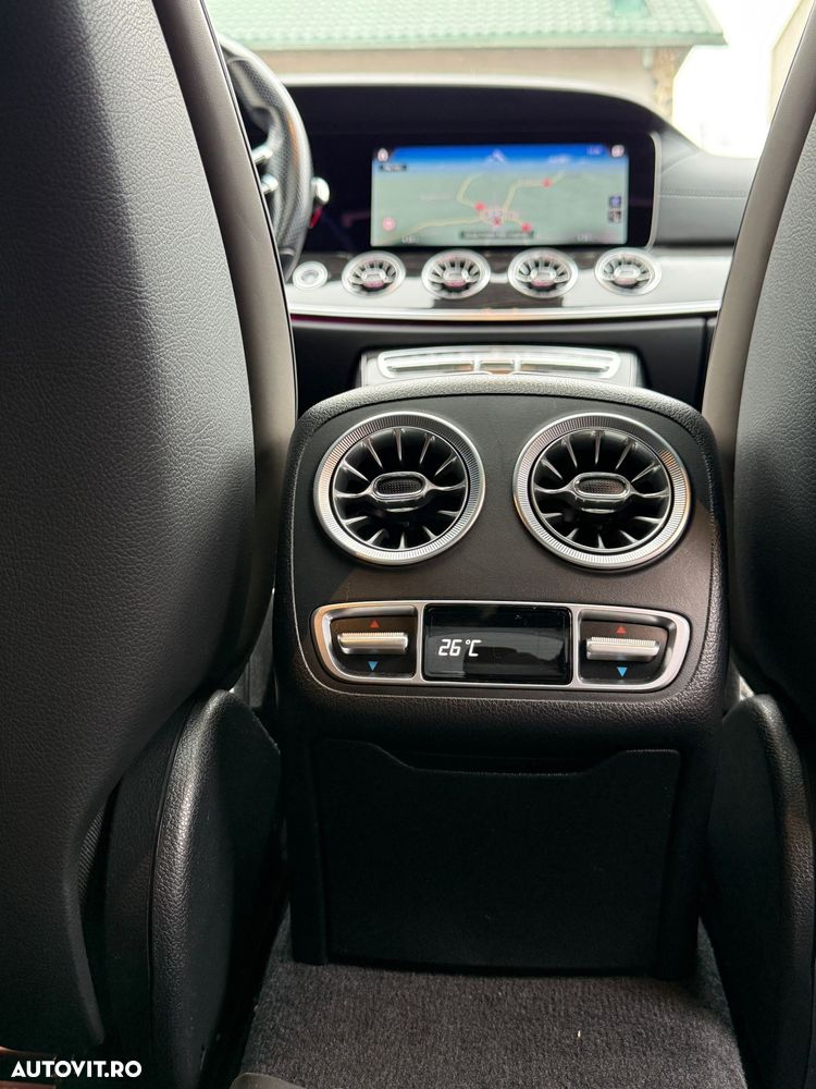 Mercedes-Benz CLS 300 d 4Matic 9G-TRONIC AMG Line - 18