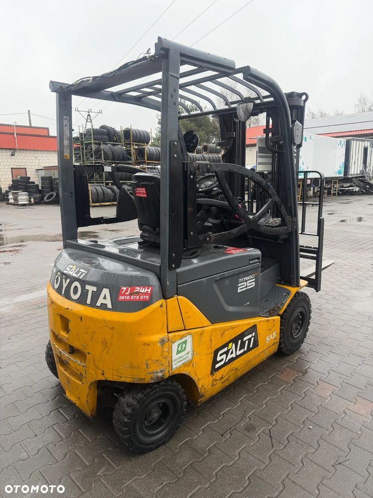 Toyota TRAIGO  80T25 - 2