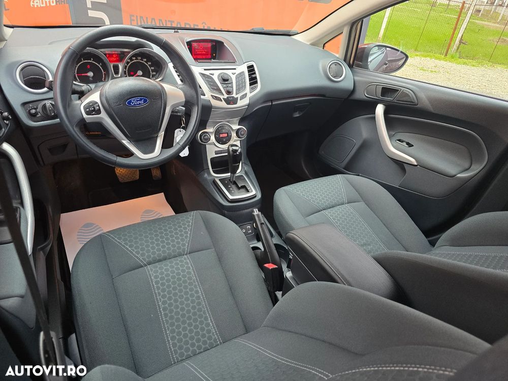 Ford Fiesta 1.4 Autom. Titanium - 5