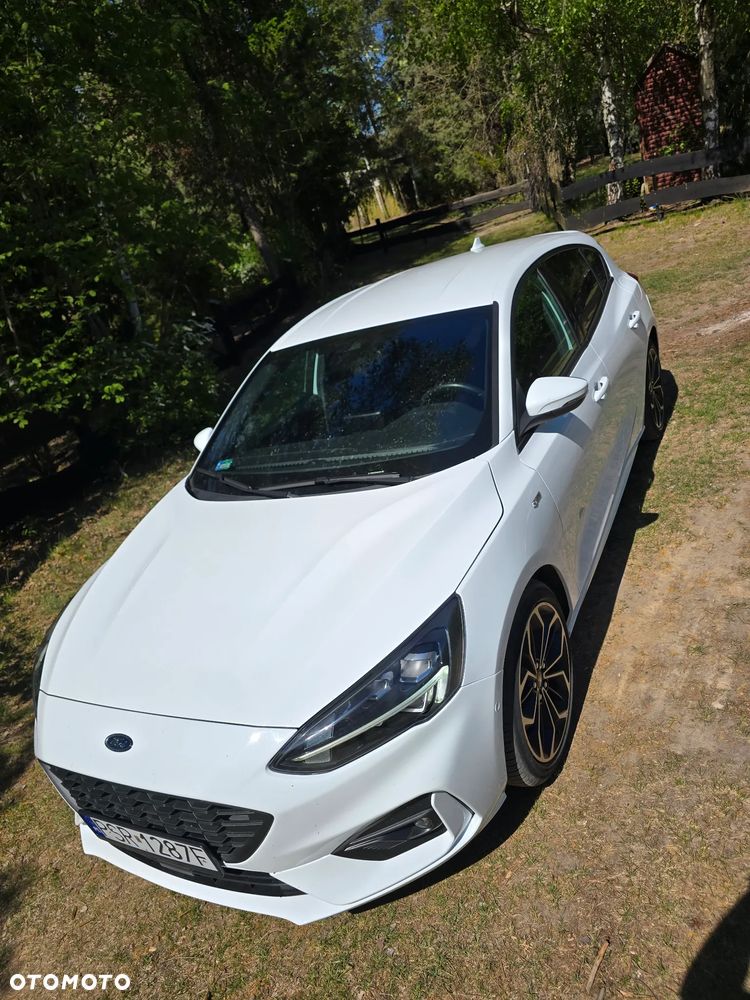 Ford Focus 1.5 EcoBoost ST-Line - 12