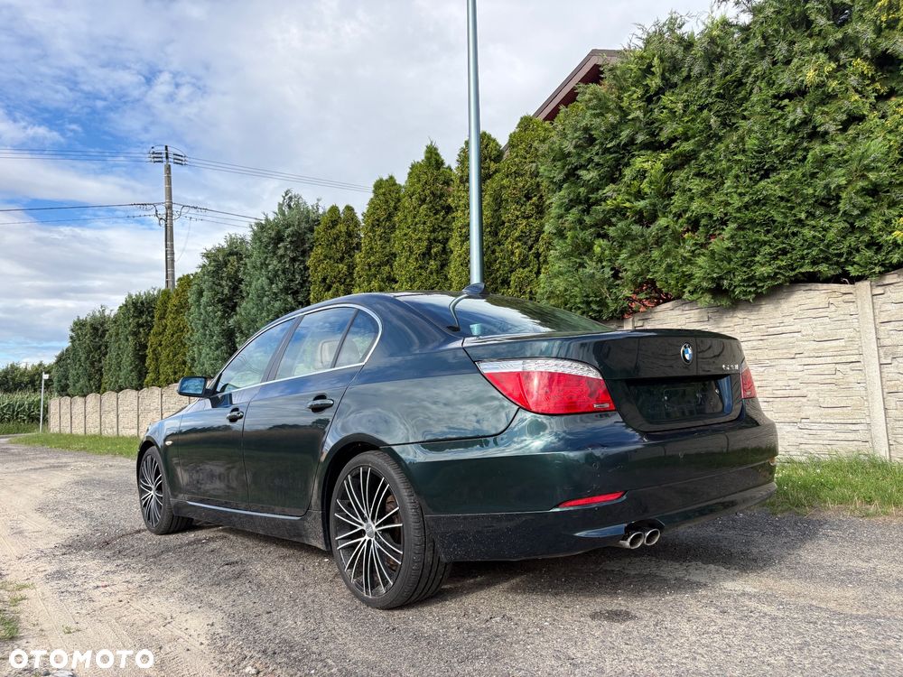 BMW Seria 5 523i Edition Exclusive - 4