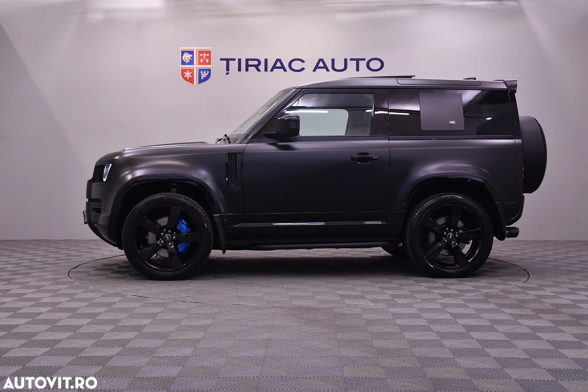 Land Rover Defender 90 5.0 V8 - 2