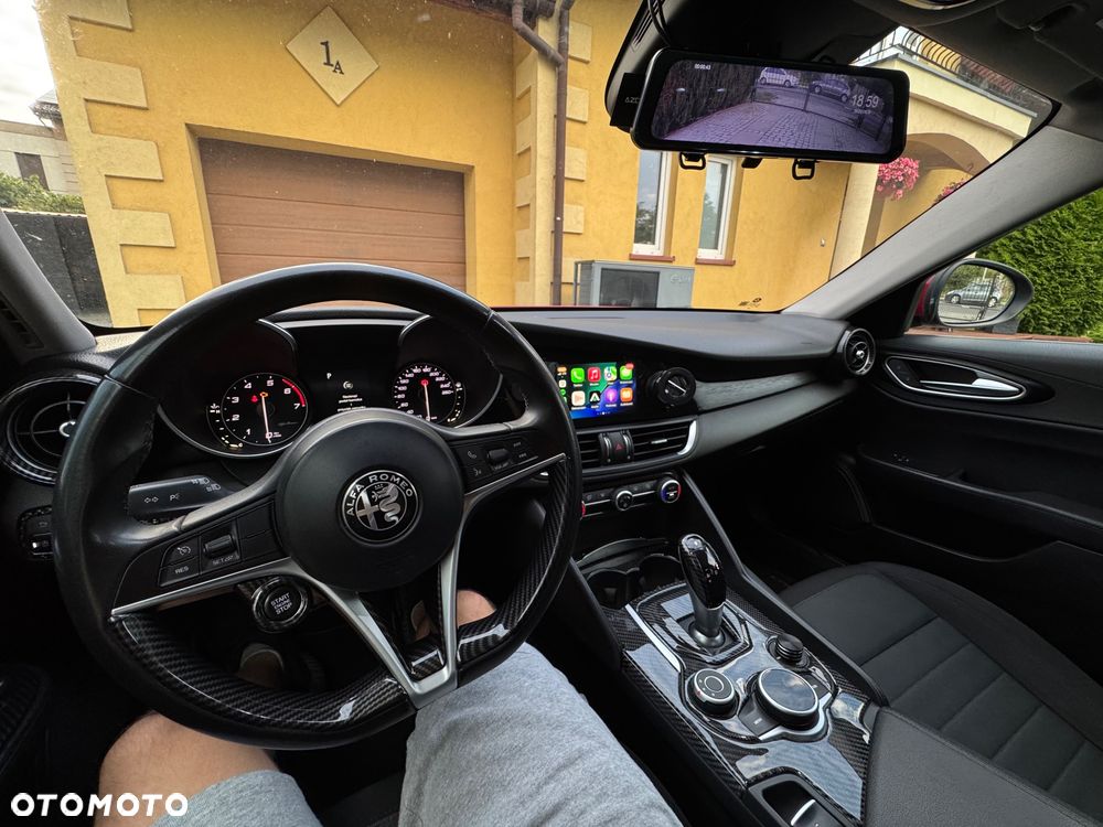 Alfa Romeo Giulia 2.0 Turbo - 8
