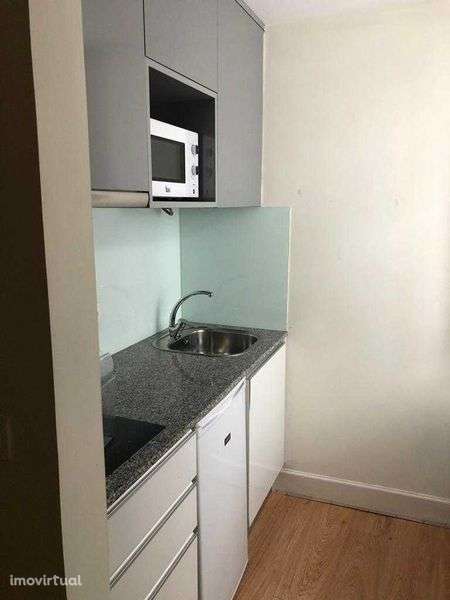 Aluga-se Estúdio na Baixa de Coimbra - Loja do Cidadão - Grande imagem: 3/4