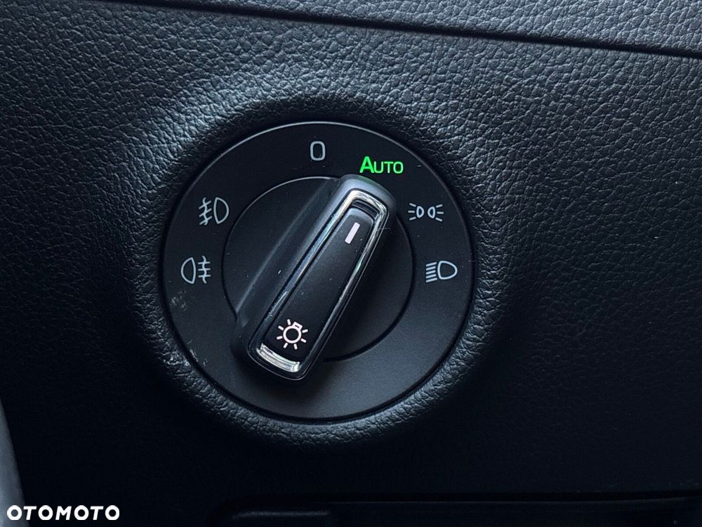 Skoda Superb 2.0 TDI SCR Ambition DSG - 21