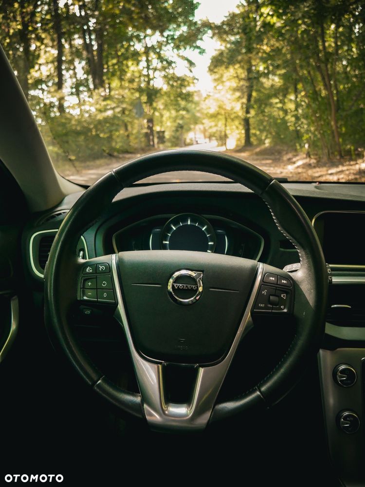 Volvo V40 D2 Momentum - 18