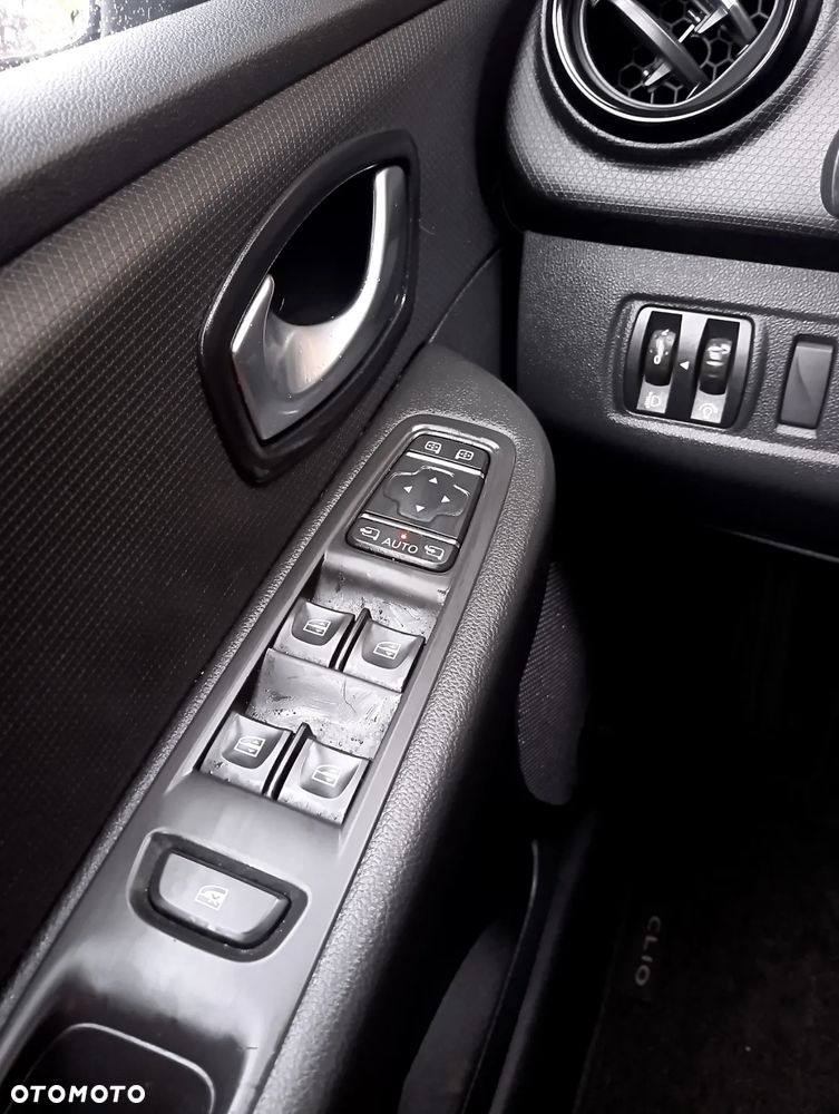 Renault Clio 0.9 Energy TCe Limited - 29