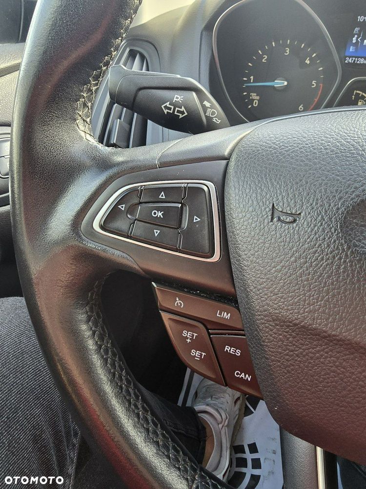 Ford Focus - 34