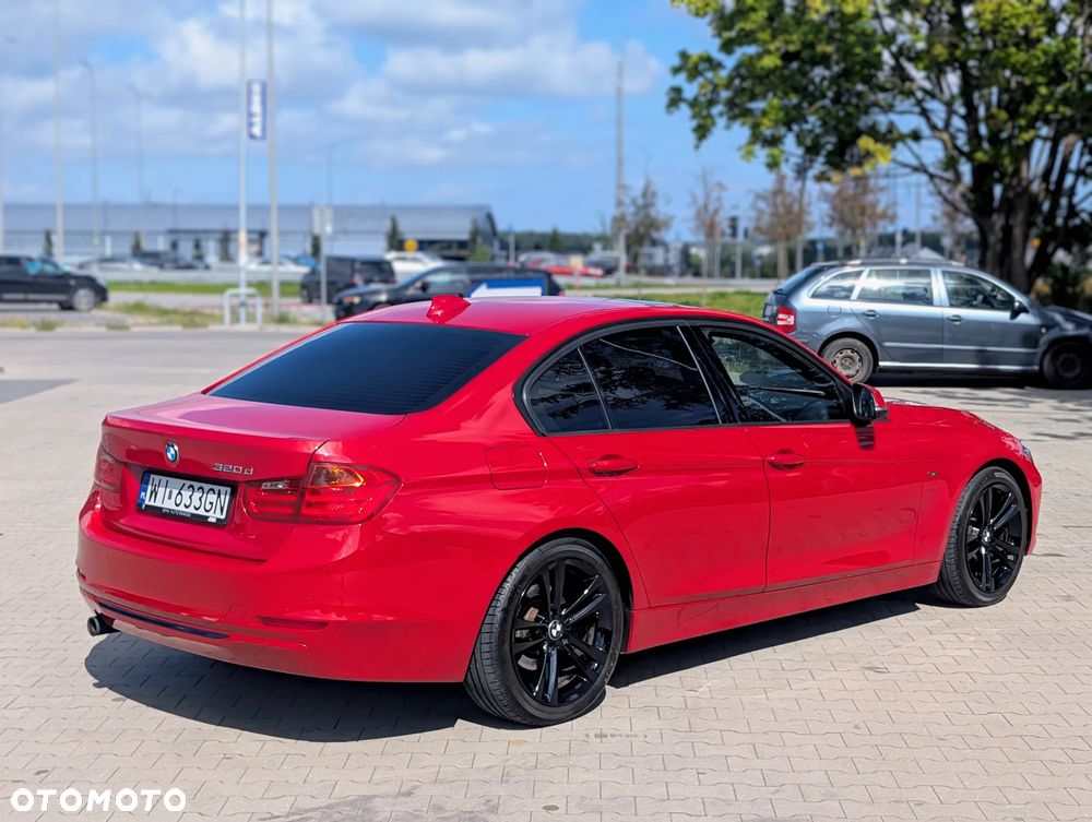 BMW Seria 3 320d Sport-Aut Sport Line - 12