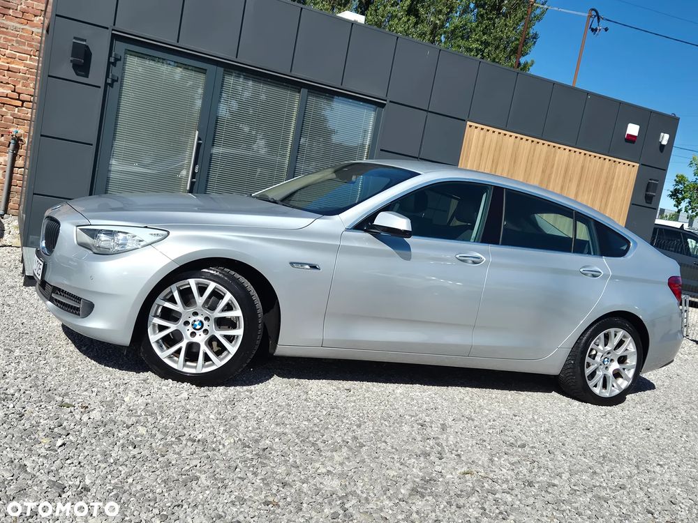 BMW 5GT - 5