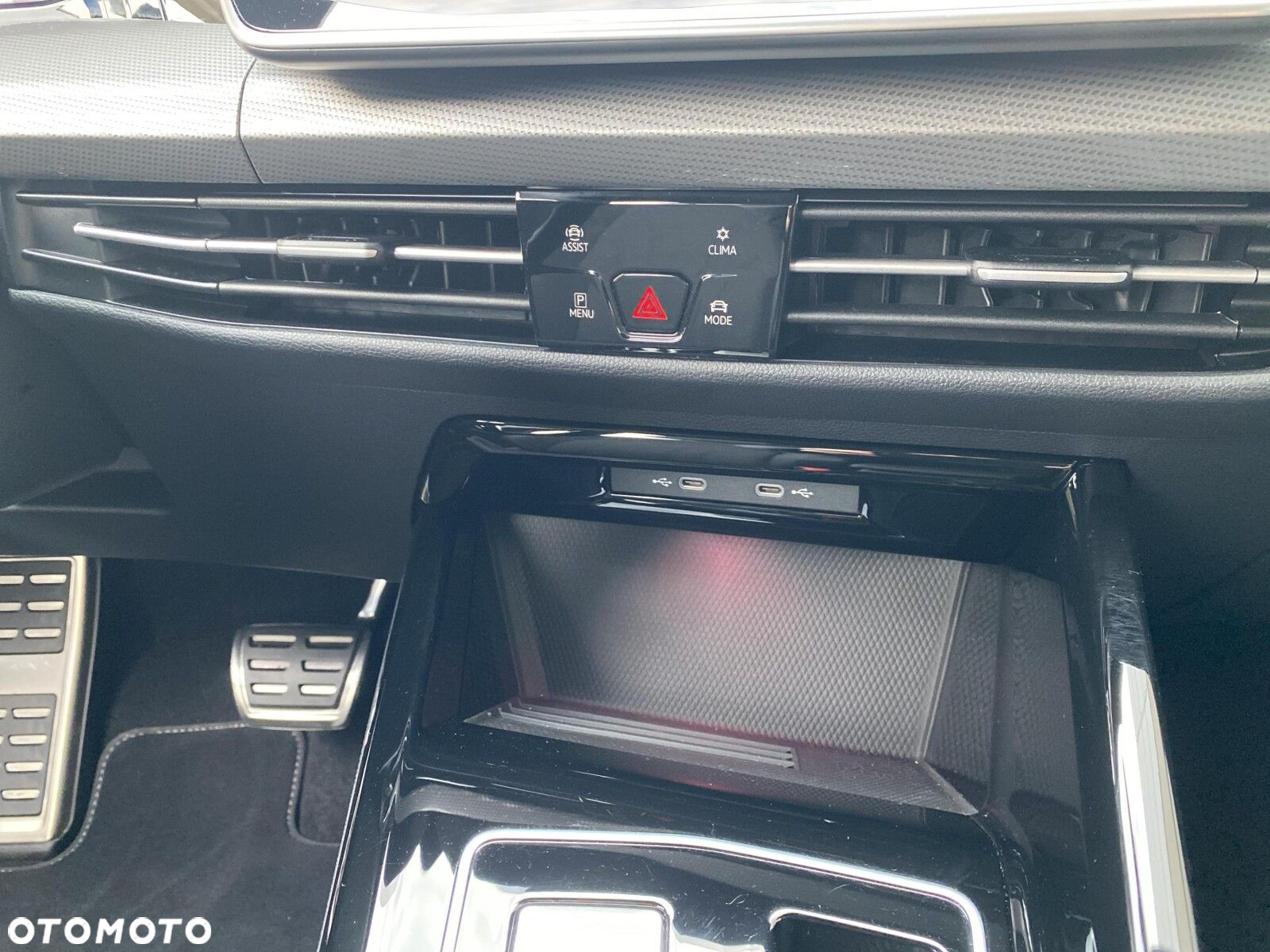 Volkswagen Golf - 25