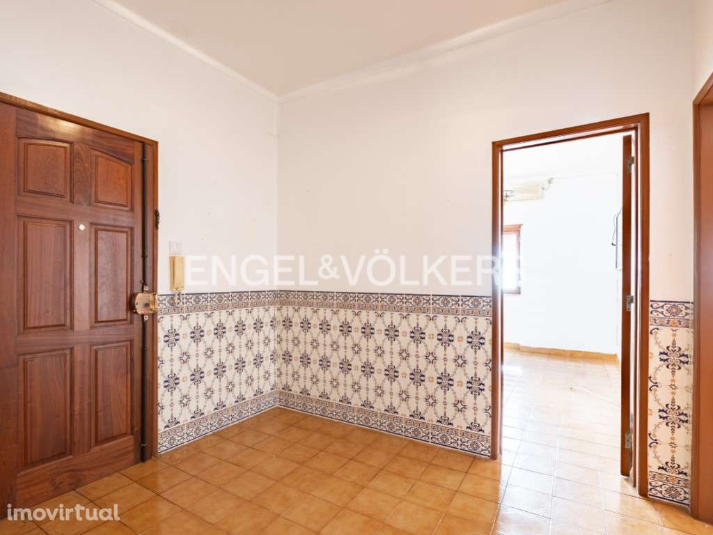 Espaçoso T2 Próximo à Zona Polis do Barreiro - Grande imagem: 5/28