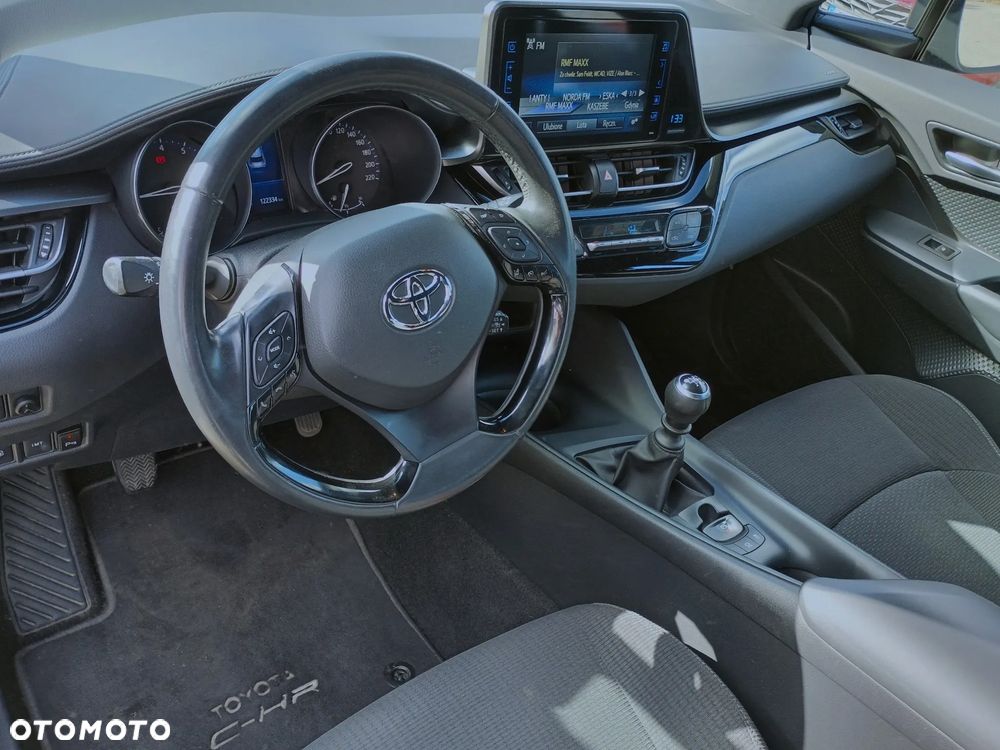 Toyota C-HR 1.2 T Premium - 6