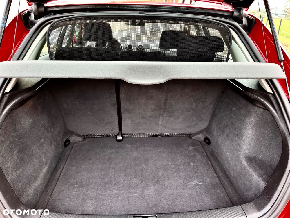 Audi A3 Sportback 1.6 S line Sportpaket plus - 14