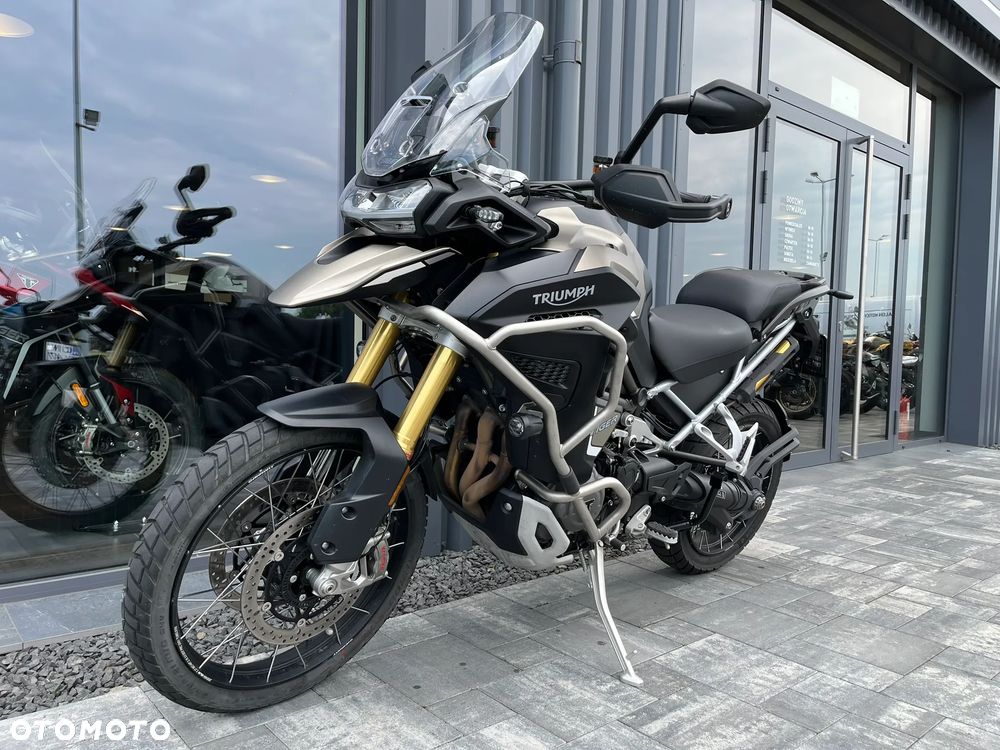 Triumph Tiger - 1