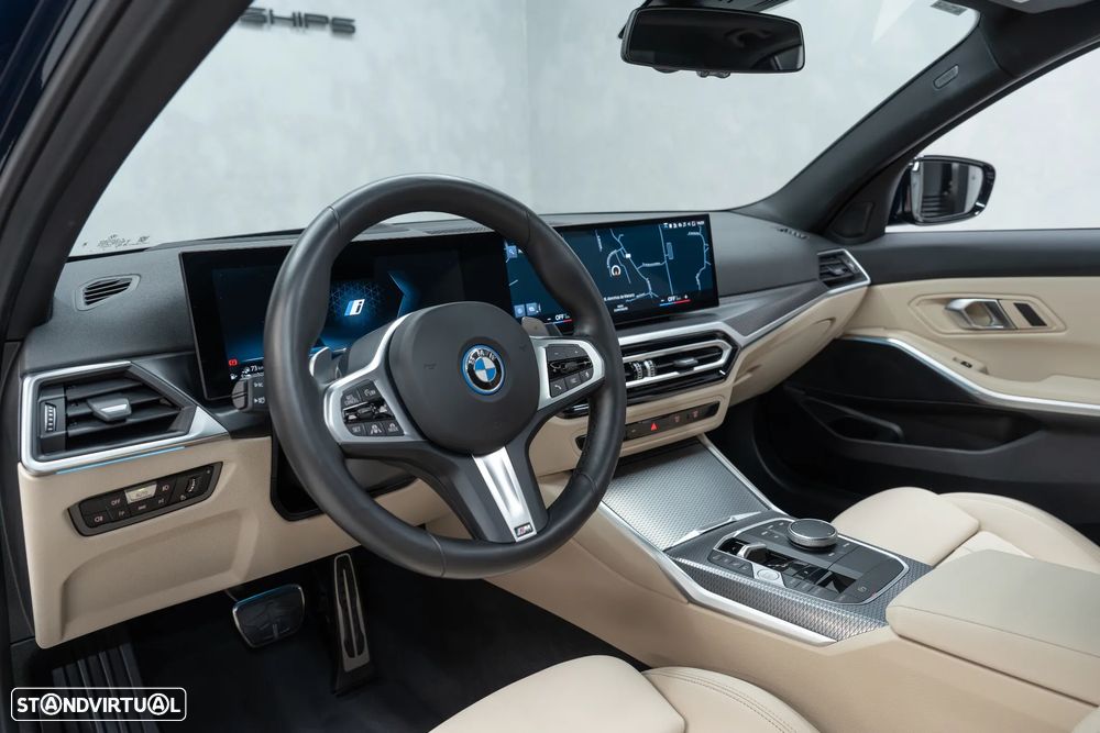 BMW 330 e Pack Desportivo M Auto - 18