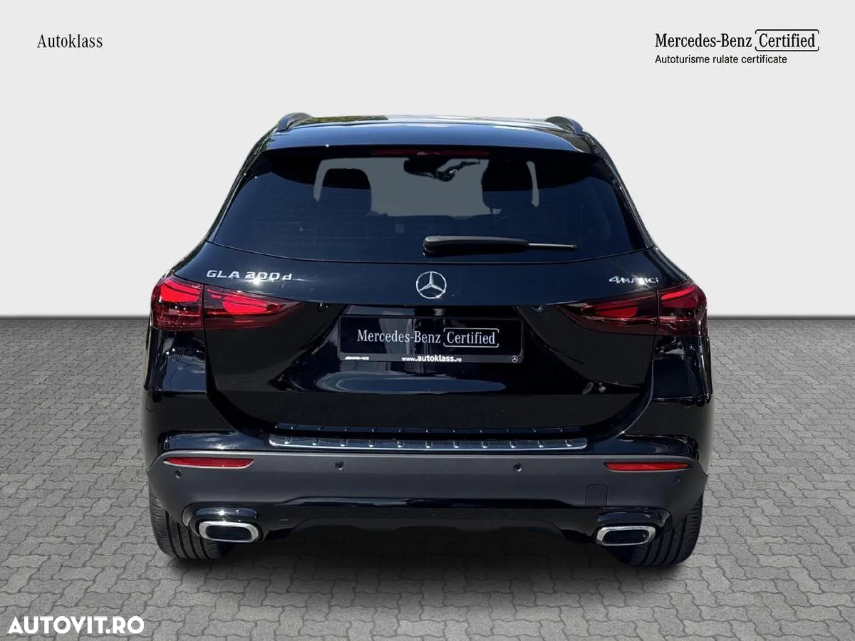 Mercedes-Benz GLA 200 d 4MATIC Aut. - 4