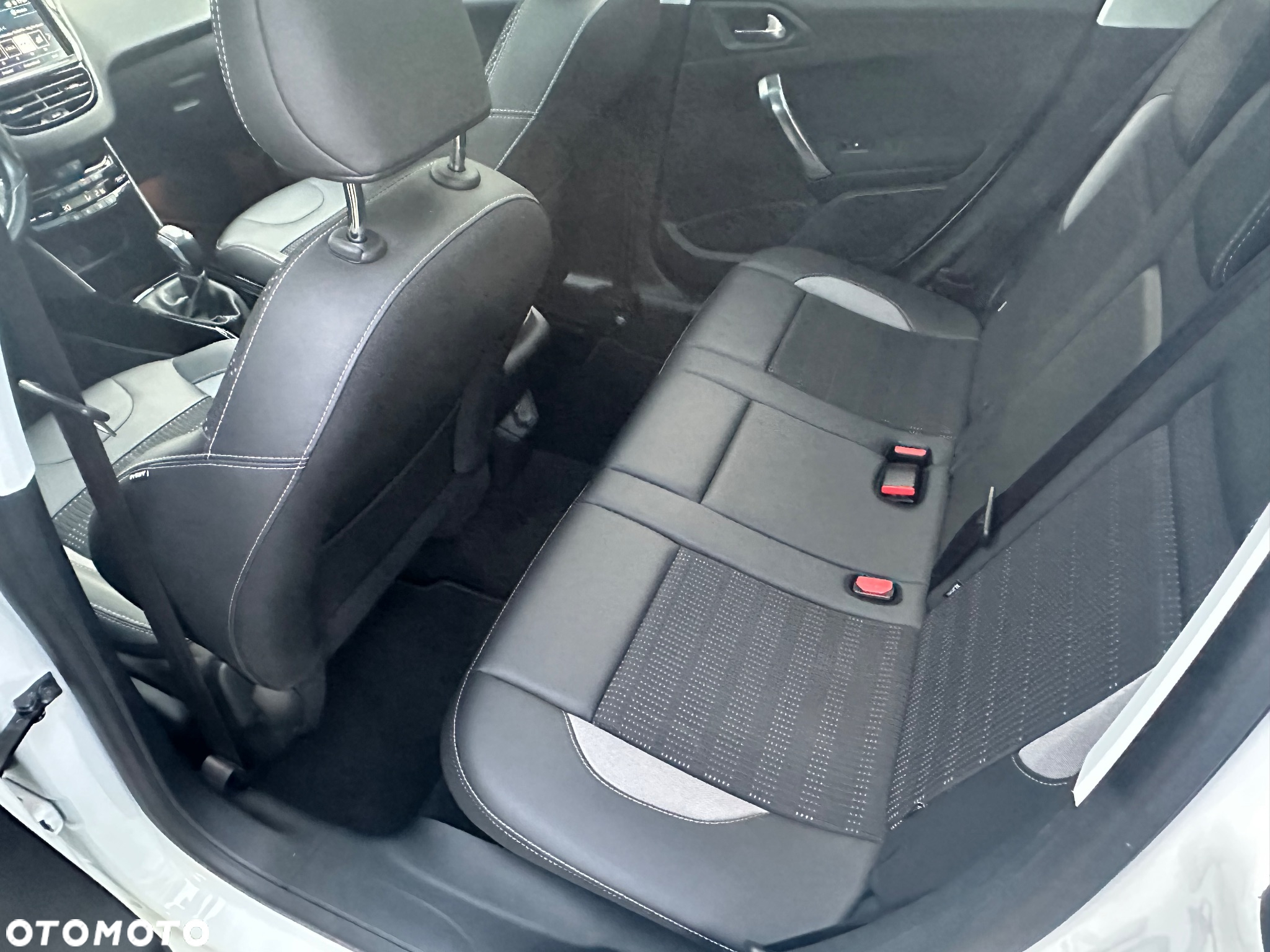 Peugeot 2008 - 9
