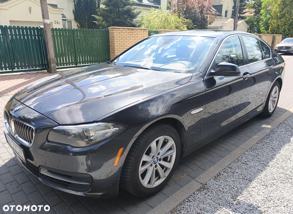 BMW Seria 5 528i xDrive - 11