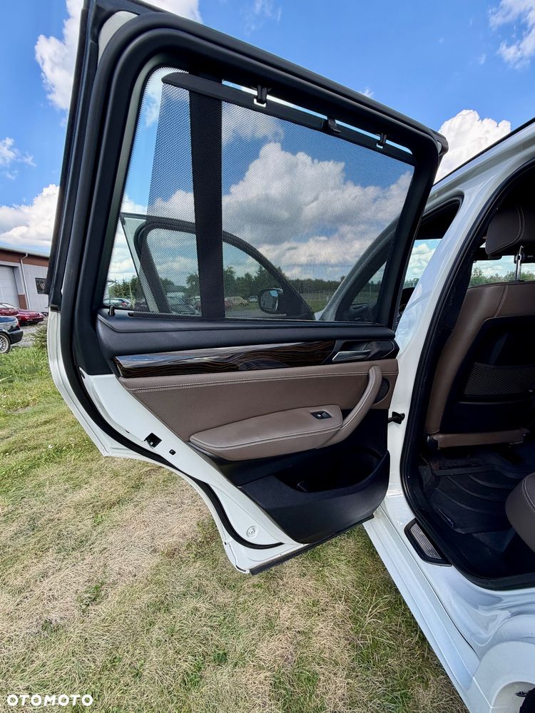 BMW X3 xDrive20d - 17