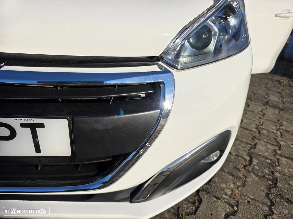 Peugeot 208 82 PureTech Style - 24