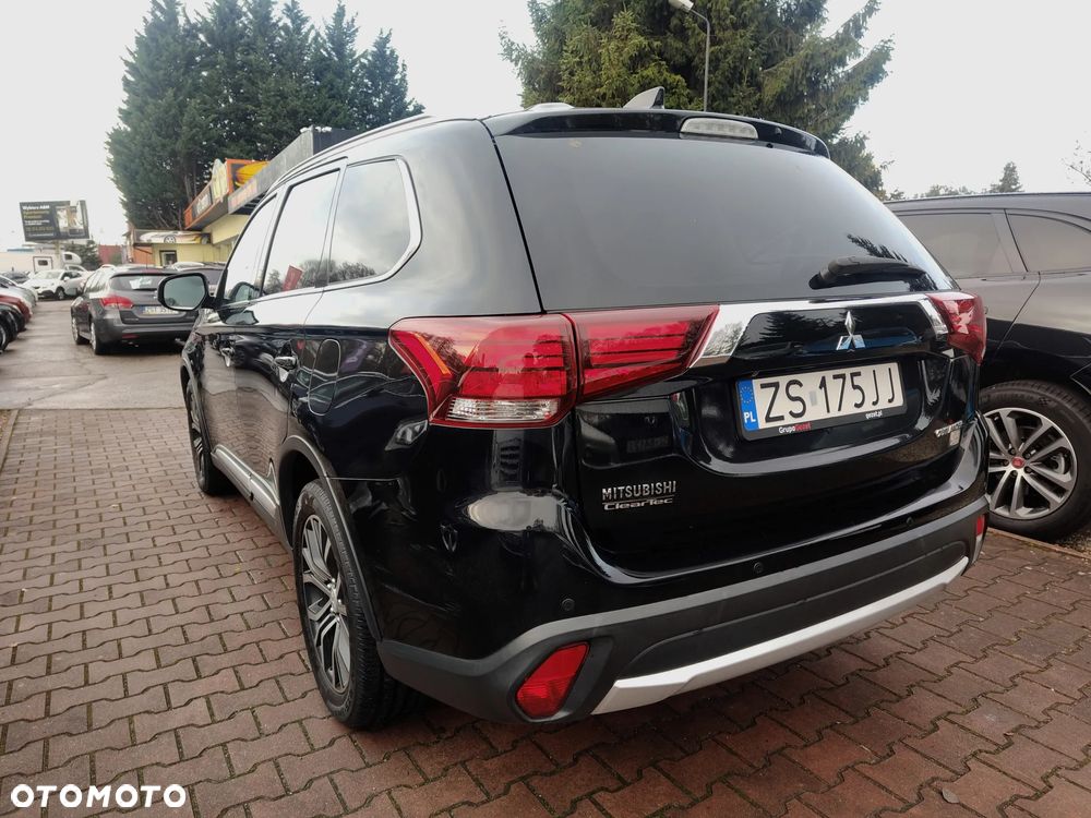 Mitsubishi Outlander 2.0 Intense 4WD CVT - 15