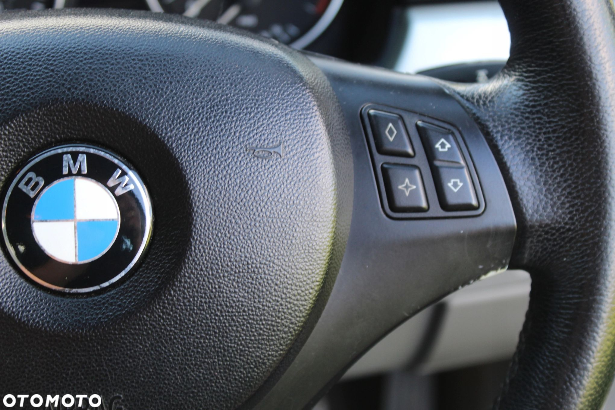 MULTIFUNKCJA PRZYCISKI KIEROWNICY BMW E90 E81 - 2