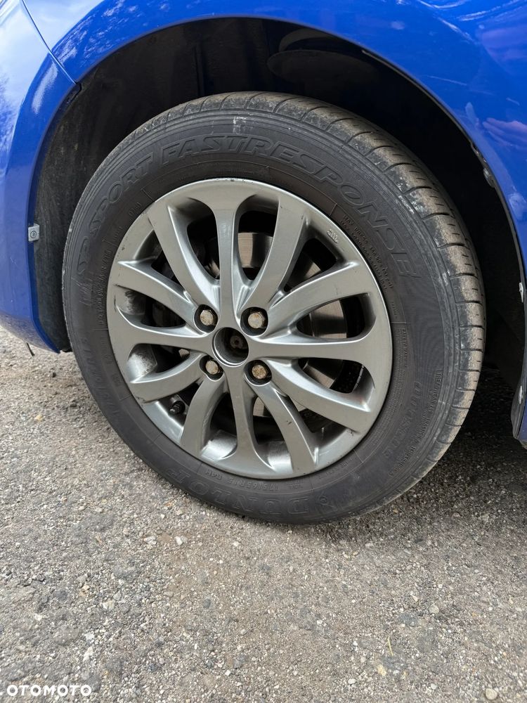 Toyota Yaris 1.5 Life - 12