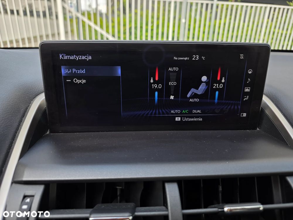 Lexus NX 300h Prestige AWD - 16