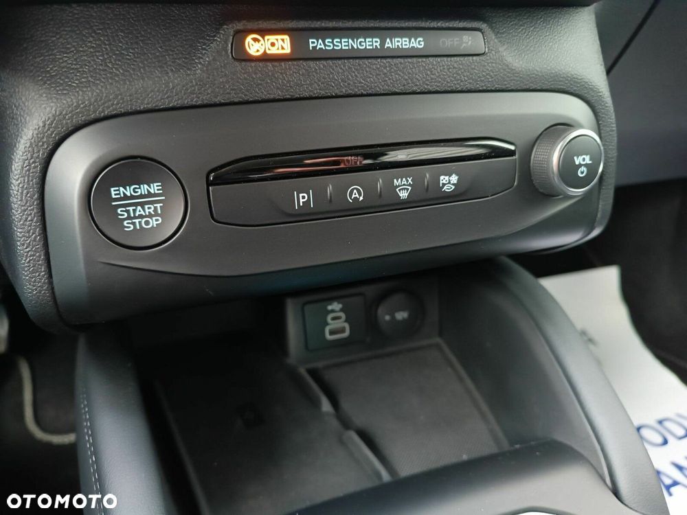 Ford Focus 1.0 EcoBoost mHEV Titanium X - 21