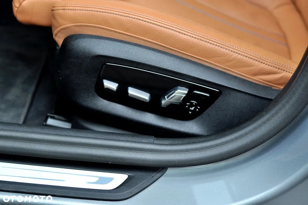 BMW Seria 5 520i Touring - 17