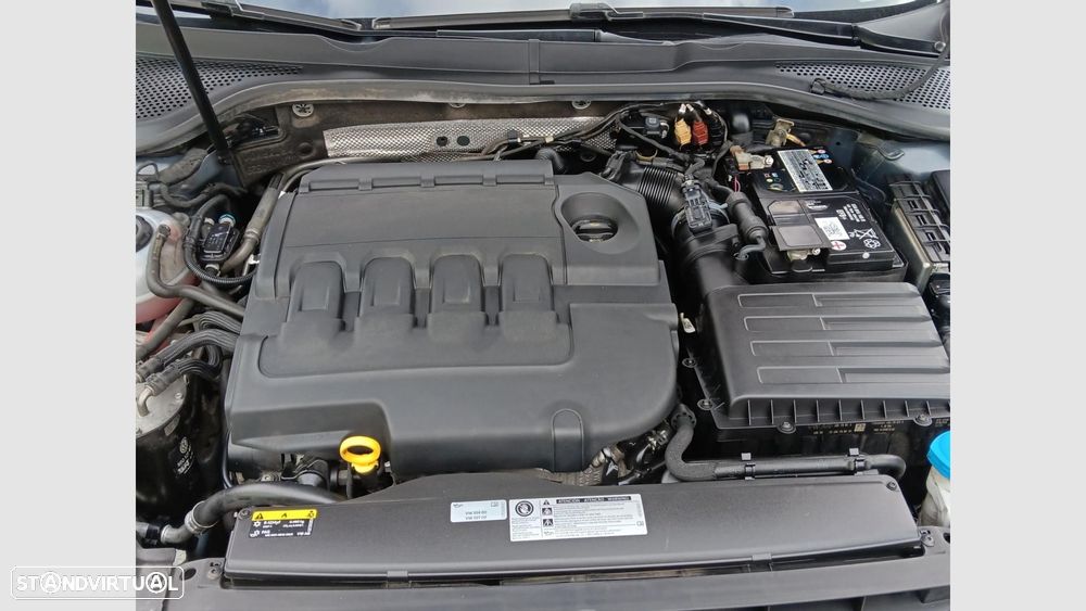 VW Golf Variant 1.6 TDi Confortline - 21