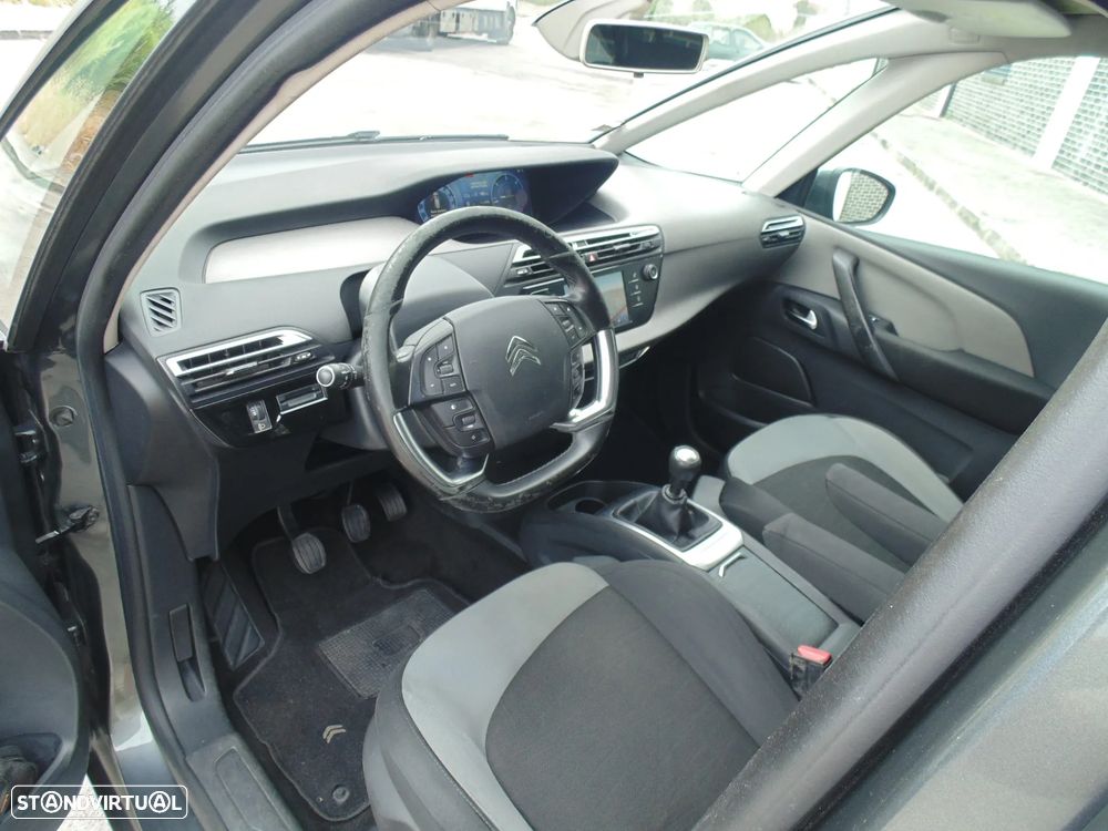 Citroën C4 Grand Picasso 1.6 e-HDi Intensive — fotografia 26