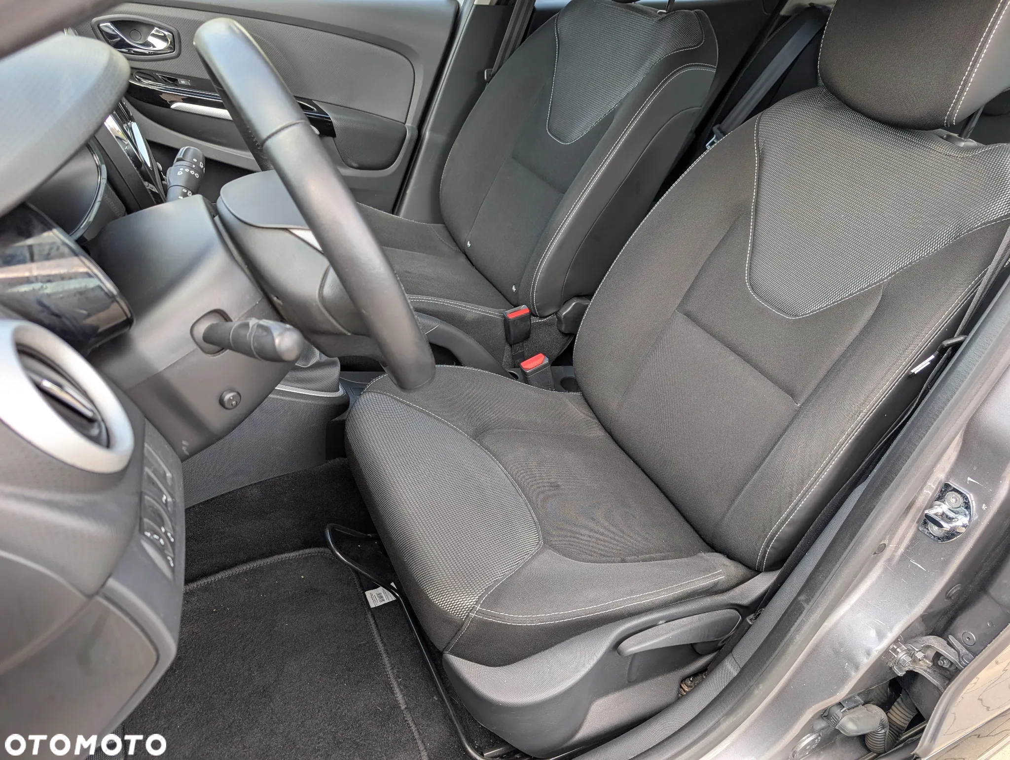 Renault Clio 1.2 16V Zen - 17