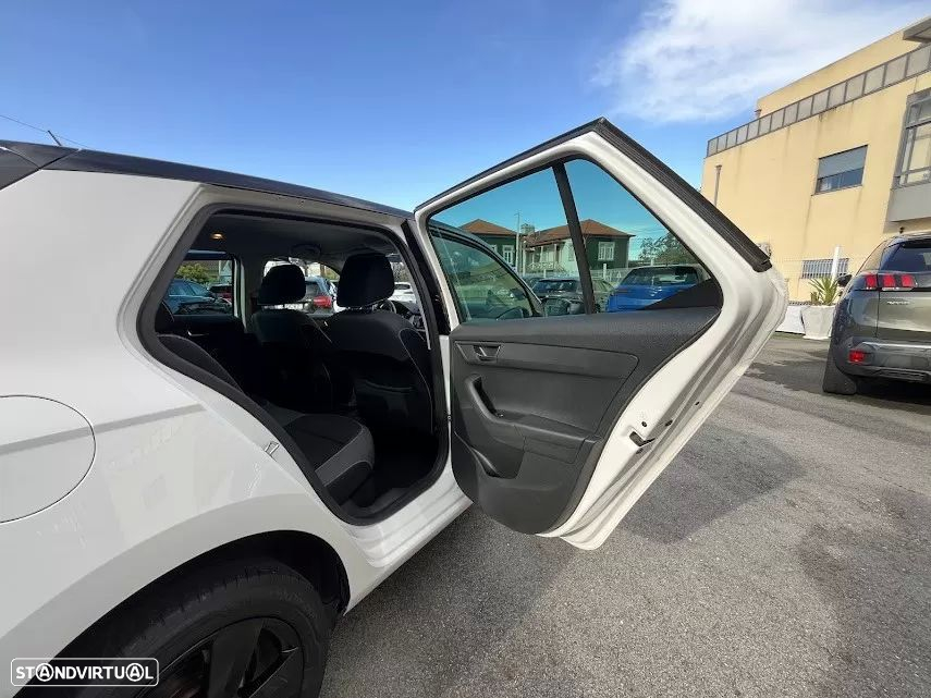 Skoda Fabia 1.0 TSI Active - 36