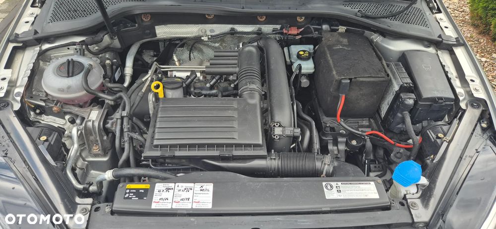 Volkswagen Golf - 5