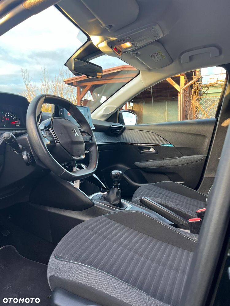 Peugeot 208 - 6