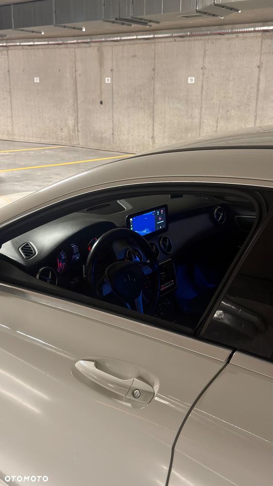 Mercedes-Benz CLA 200 7G-DCT AMG Line - 26
