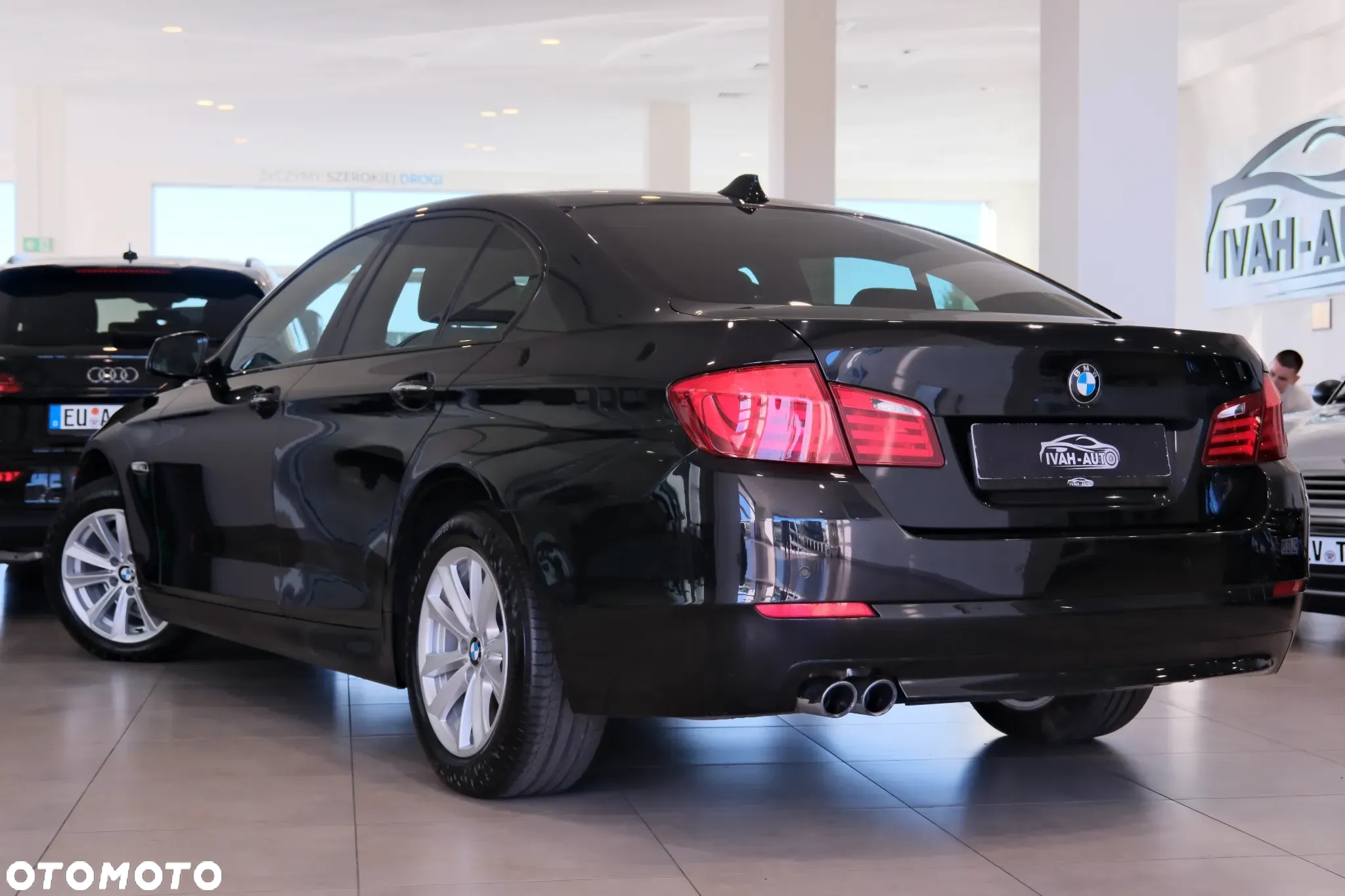 BMW Seria 5 523i - 13