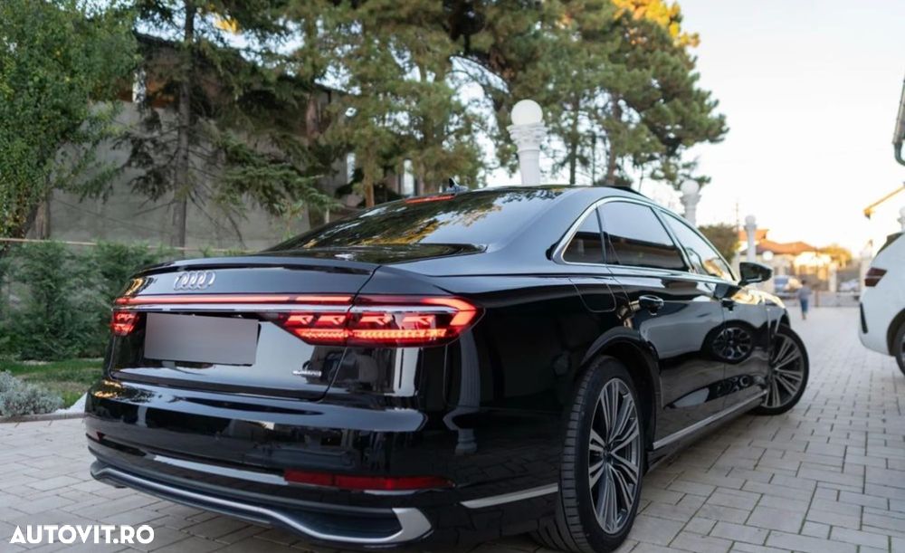 Audi A8 - 6