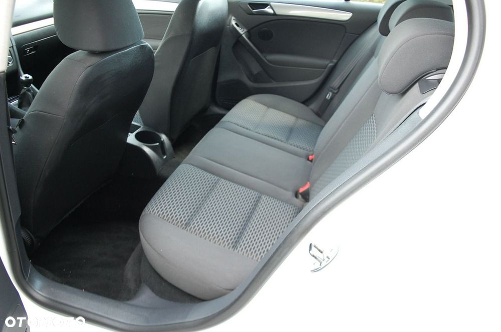 Volkswagen Golf - 26